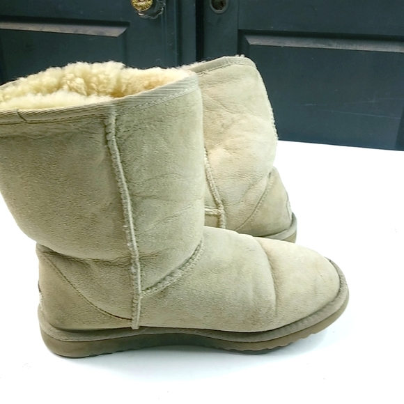 Ugg Shoes | Ugg Australia 7 Beige Creme Sherpa Boots | Color: Cream | Size: 7 | Bestbargain's Closet
